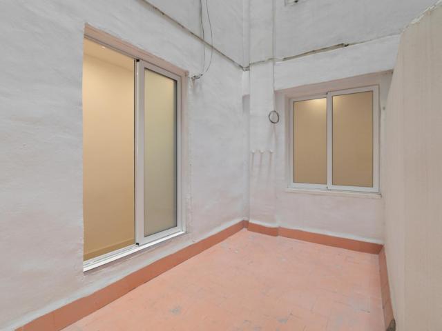 Welcoming double bedroom near Lesseps station