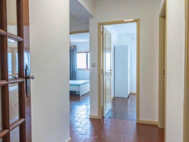 Welcoming double bedroom with balcony near Braga Parque