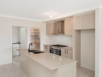 Tuggerah Lake, Jilliby, Wyong Region, Snapper Island