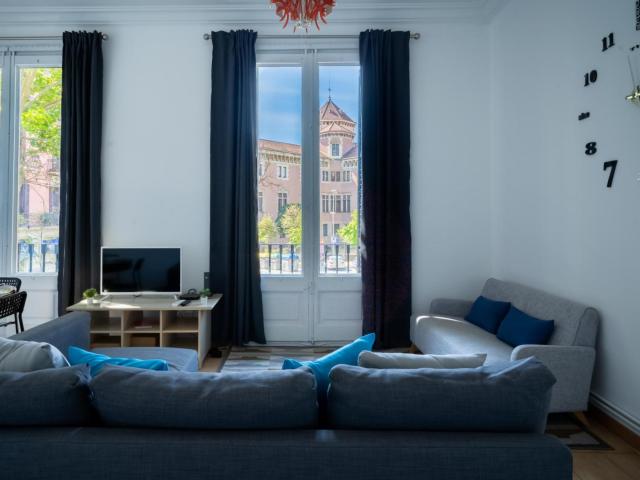 Welcoming single bedroom in L'Esquerra de l'Eixample