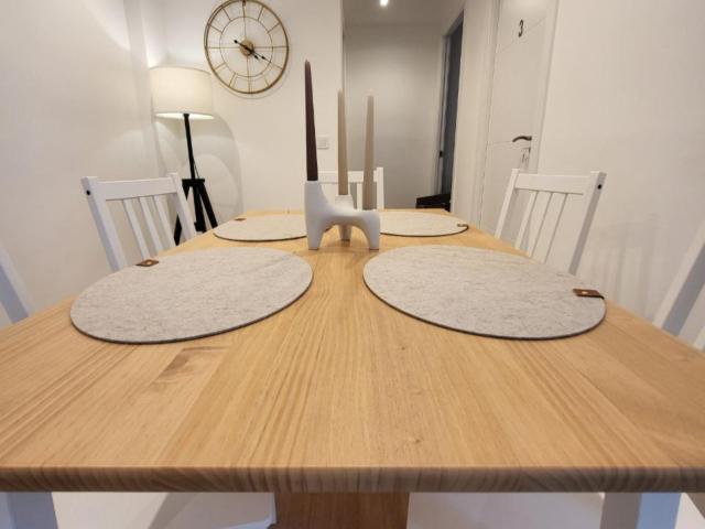 Welcoming single bedroom in shared flat in Pla del Bon Repòs