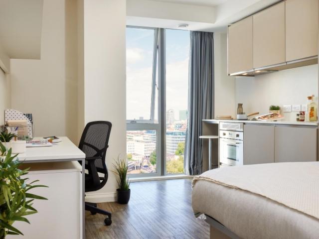 Welcoming studio near The Moor Market Sheffield Has an Apartment