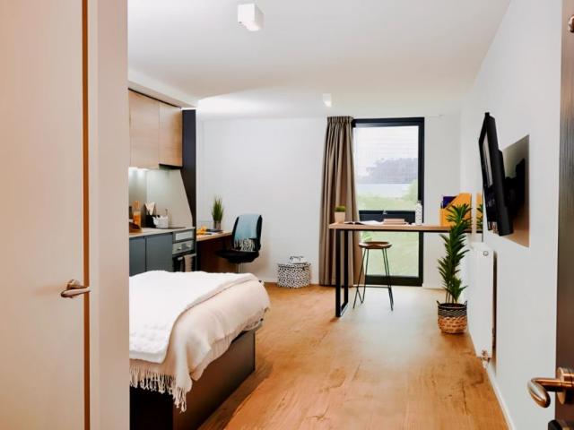 Welcoming studio next to Leeds Beckett University