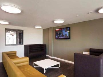 Welcoming studio in Granton Has an Apartment