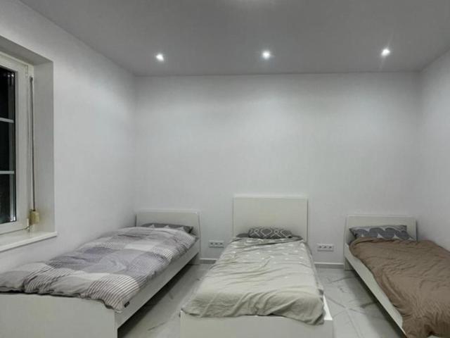 Welcoming Triple Bedroom close to Mahlsdorf Railway Station