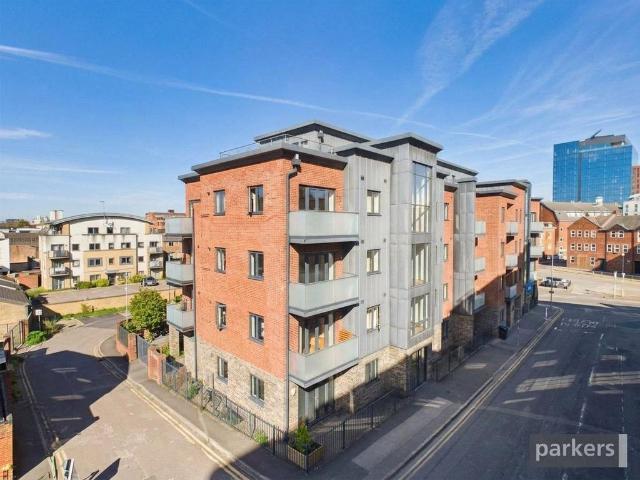 Weldale Street, Berkshire RG1 1 bed apartment to rent £1,400 pcm £323 pw