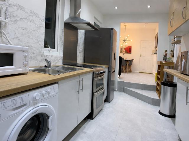Welford Road, Leicester LE2, 5 bed terraced house to rent, £2,395 pcm | PrimeLocation