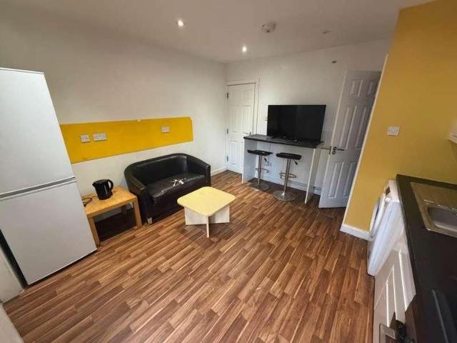 Welford Street, Salford, M6
