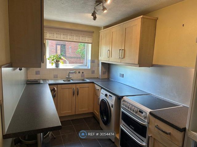 Welham Court, North Mymms, Hatfield AL9, 1 bed flat to rent, £1,000 pcm | PrimeLocation