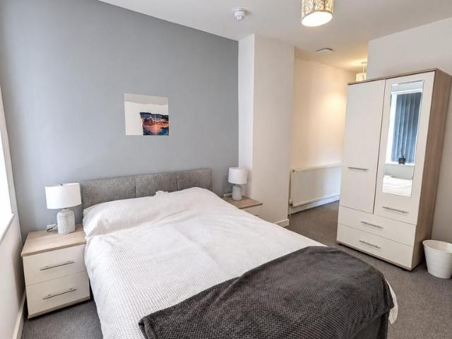 Welholme Road, Grimsby, DN32 9JB 1 bed in a house share to rent £563 pcm £130 pw