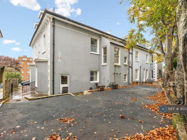 Welington Road, Brighton, BN2 1 bed flat to rent £1,550 pcm £358 pw