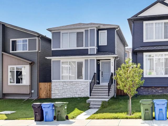 Well Maintained 3 Bed | 2.5 Bath Main Floor Home in Glacier Ridge