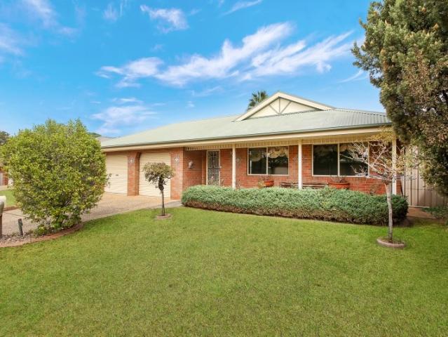 Well Maintained 3 Bedroom Home