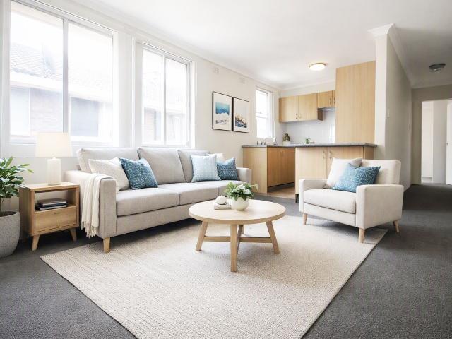Well maintained 1 bedroom residence in popular location