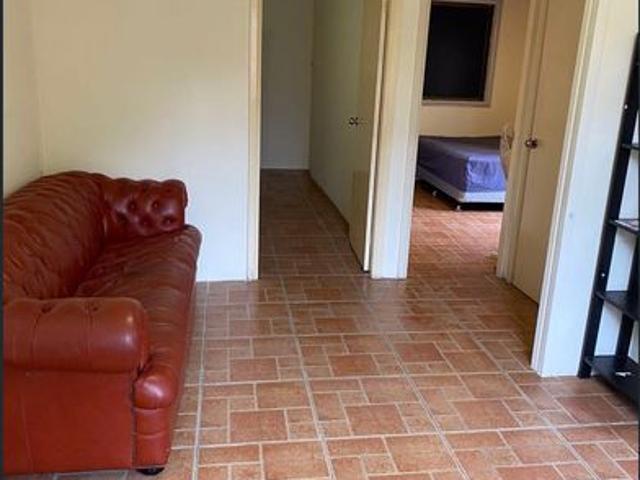 Well Maintained 2 Bed 1Bath GRANNY FLAT! Fully FURNISHED!