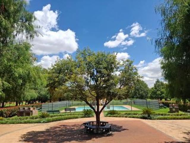 well maintained 2 bedroom apartment.