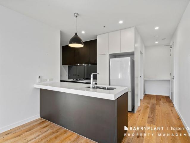 Well Maintained 2 Bedroom Apartment in a Prime Location