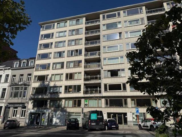 Well maintained 2 bedroom flat to let in Ghent!