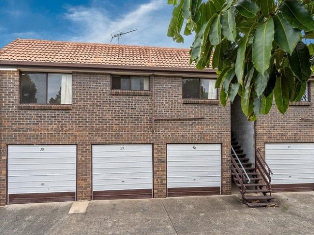 Well maintained 2 bedroom home