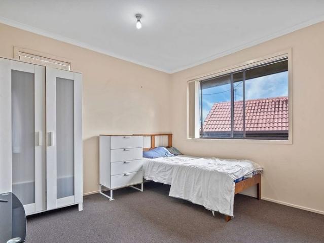 Well maintained 2 bedroom home