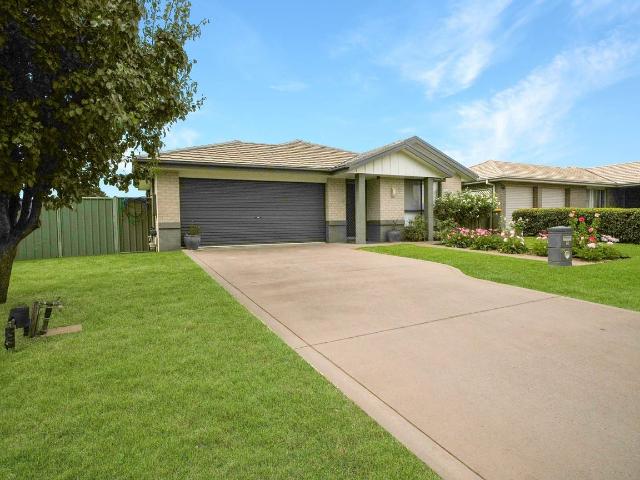 Well Maintained 4 Bedroom Home in Delroy Park