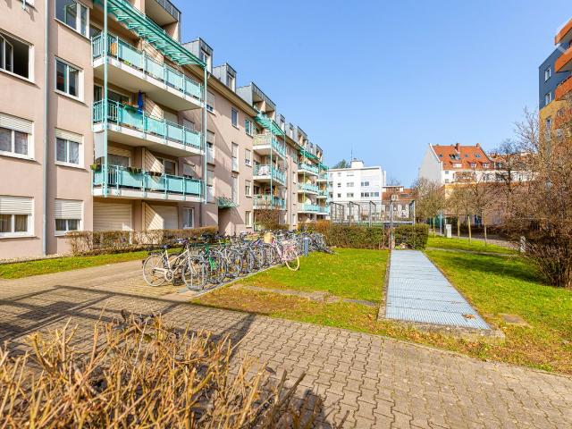 Well maintained apartment including underground parking space in the Weststadt of Karlsruhe, Karlsruhe Amsterdam Apartments for Rent