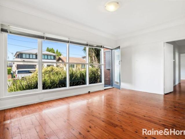 Well Maintained Family Home in Convenient Bexley Location