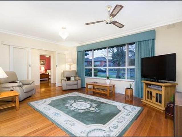 Well Maintained Family Home in Convenient Location