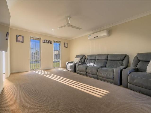 Well Maintained Family Home in a Quiet Street