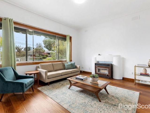 Well Maintained Family Home in an Unbeatable Location
