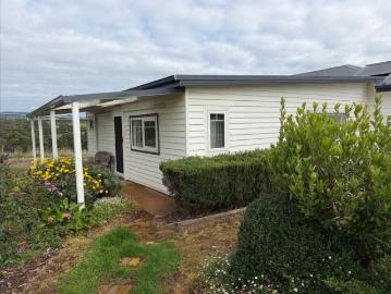House to rent in Brickmakers Beach - Parking