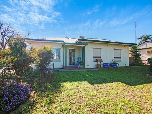 Well Maintained Home with Great Outdoor Space