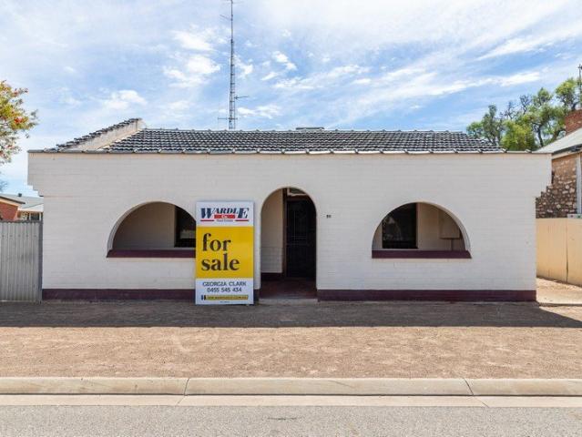 Well Maintained Home with Space, Comfort & Practical Extras