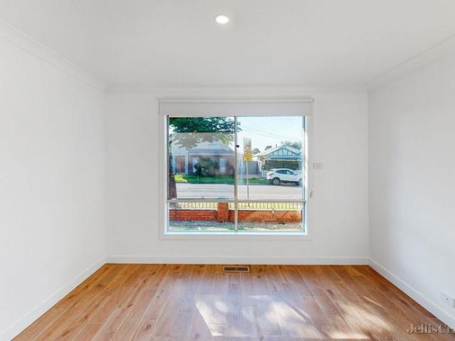 Well Maintained Home in a Convenient Newport Setting