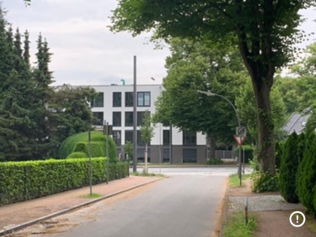 Well maintained, modern apartment in a prime location