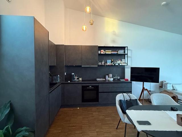 Well maintained Suite with Large Balcony & High Ceilings | Frankfurt Ostend / ECB, Frankfurt Amsterdam Apartments for Rent