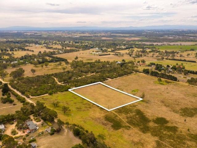 WELL MAINTAINED RURAL ALLOTMENT 1.660 HECTARES APPROX