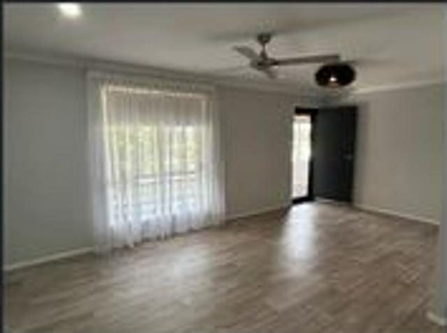 WELL MAINTAINED THREE BEDROOM HOME AVAILABLE IN CALLIOPE!