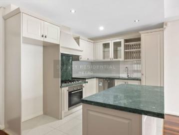Well Maintained Two Bedroom Apartment