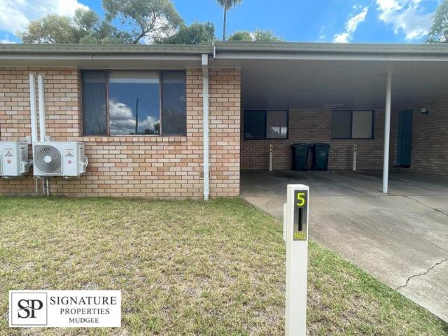 Well Maintained Unit Close to CBD