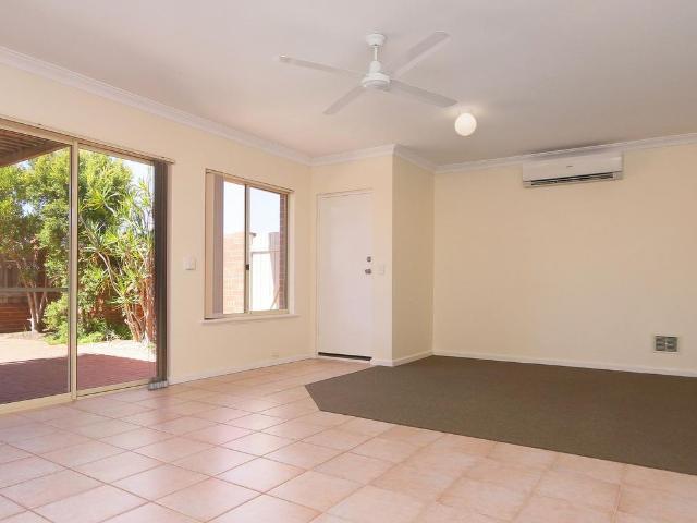 WELL MAINTAINED VILLA IN TIDY COMPLEX