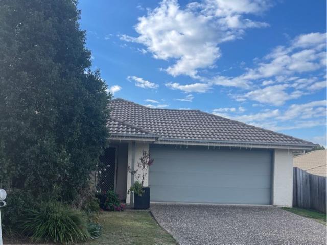 Well Appointed 4 Bedroom Home Close to Schools and Shops
