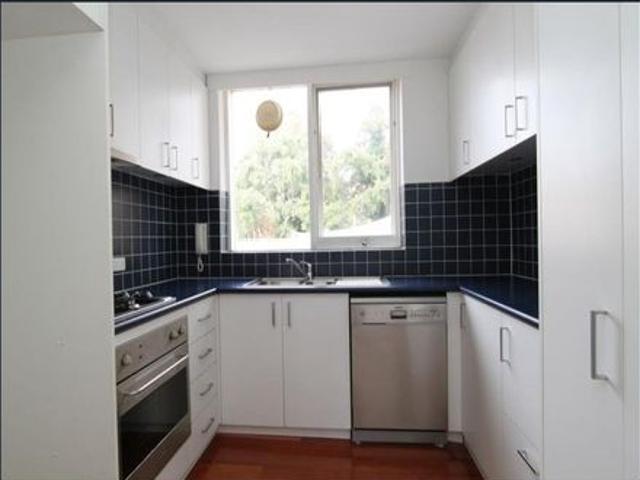 Well Appointed 2 Bedroom Apartment in a Sought After Location