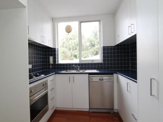 Well Appointed 2 Bedroom Apartment in a Sought After Location
