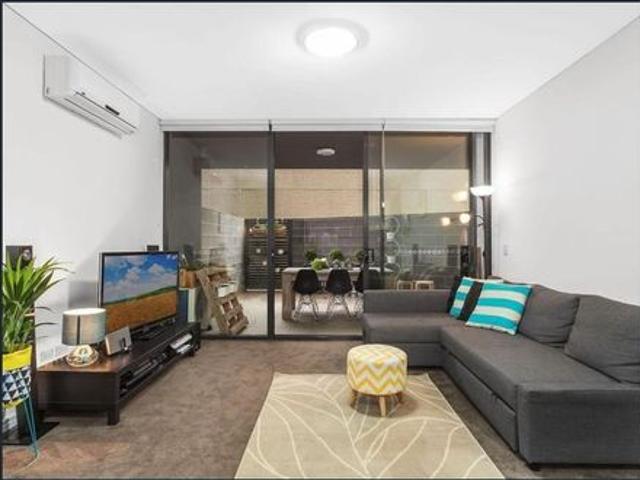 Well Appointed Two Bedroom Apartment with Parking