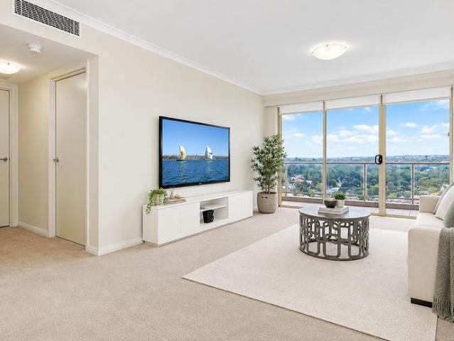 Well appointed apartment with views