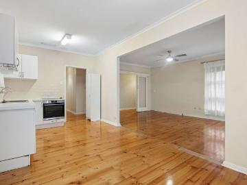 Well Appointed Family Home with Modern Comforts