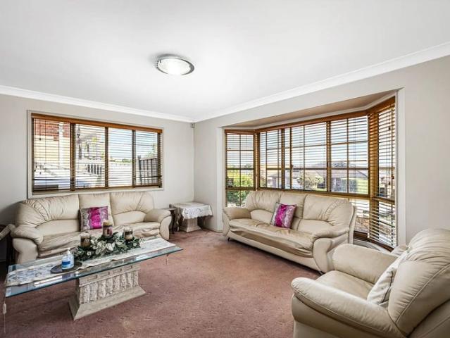 Well Appointed Family Home in a Convenient, Quiet Minchinbury Location!