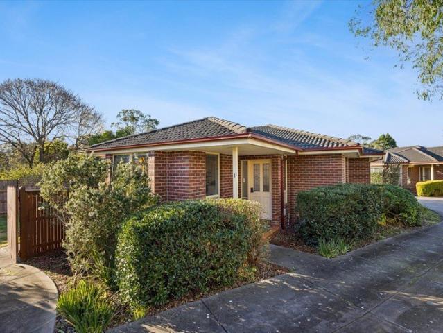 Well Appointed Front Unit with Modern Comforts