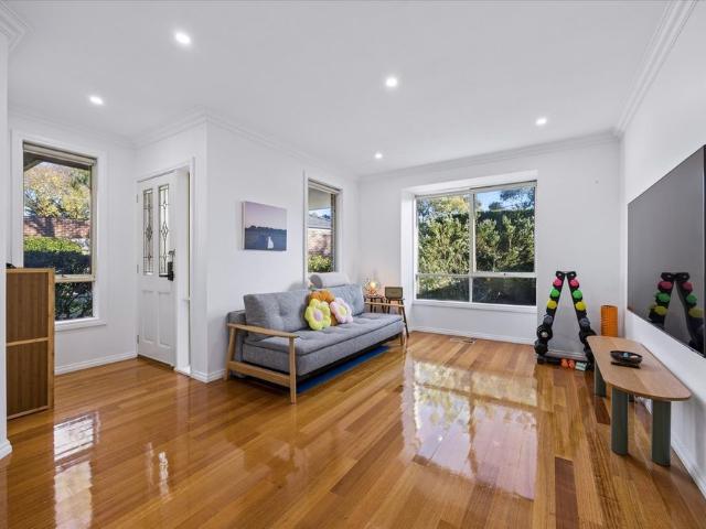 Well Appointed Front Unit with Modern Comforts